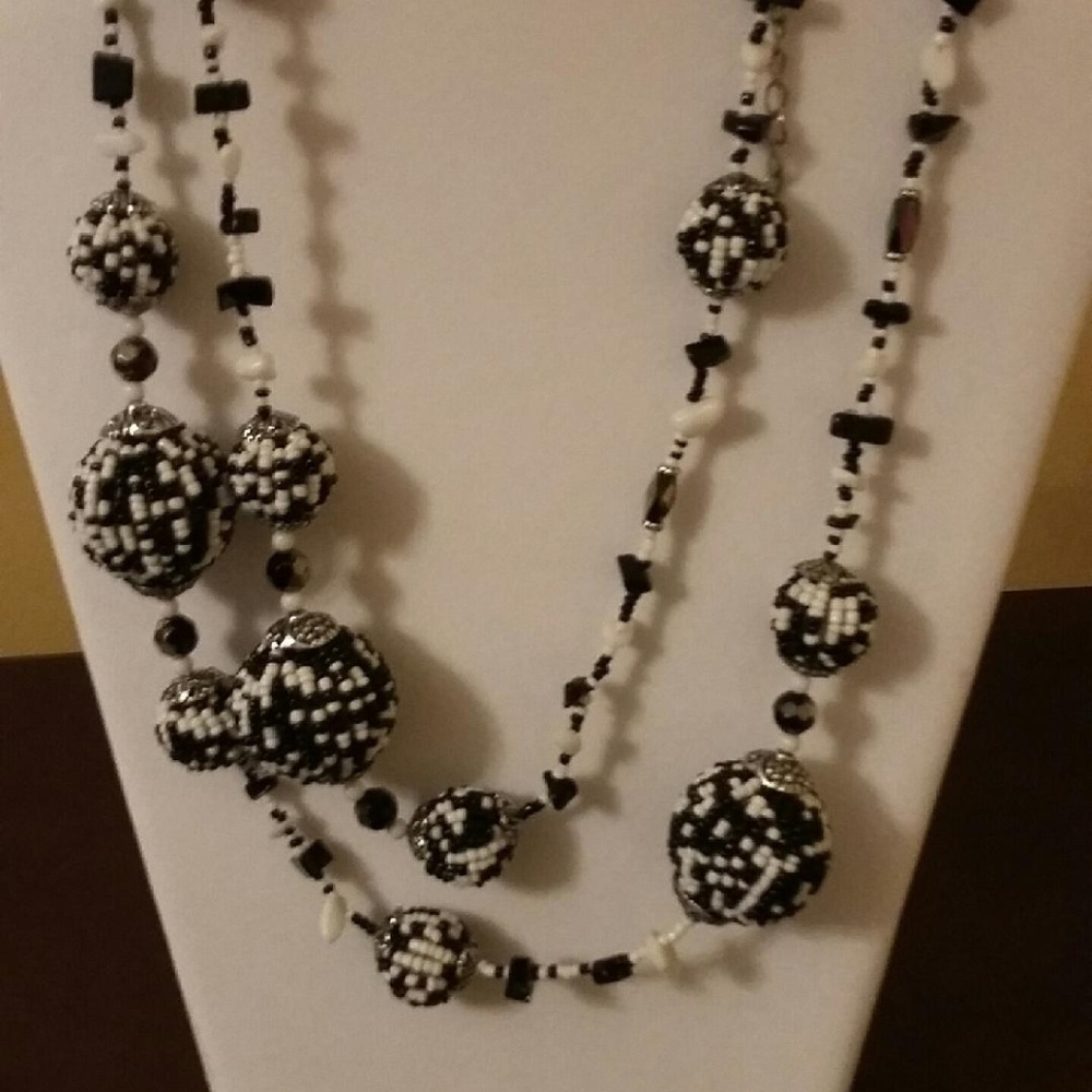 Necklace - Picture 3 of 8